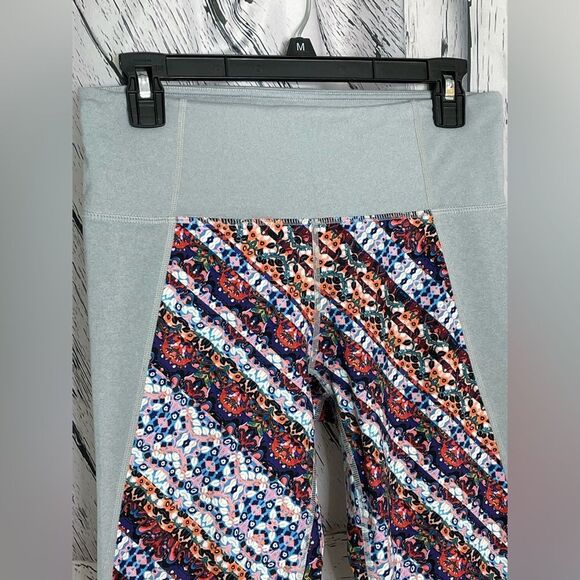 Athleta Cropped Leggings Mesh Trim Gray M - Picture 5 of 9